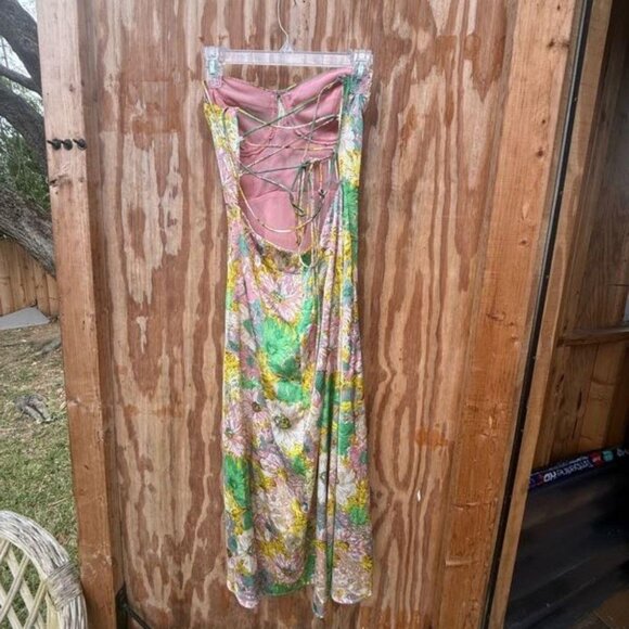 Astr Floral Midi Dress with Spaghetti Straps (M) - Picture 2 of 6